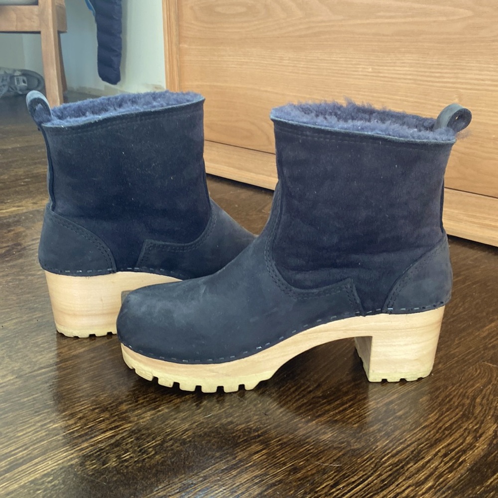 No.6 shearling boot, size 38, navy